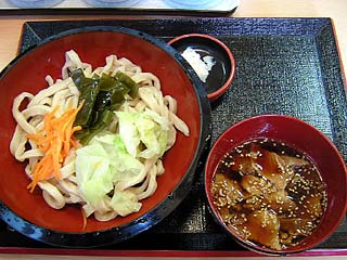 冷し黒豚ごま肉うどん650円