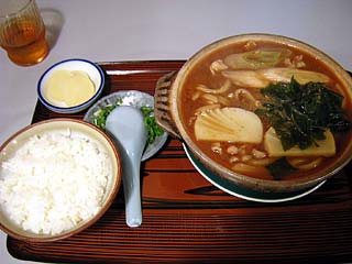 味噌煮込みうどん定食850円