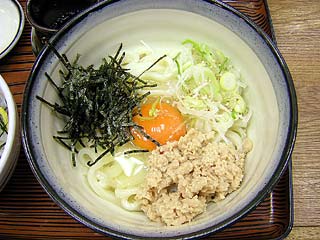 鶏たまうどん450円