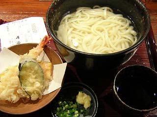 釜揚げ天ぷらうどん580円