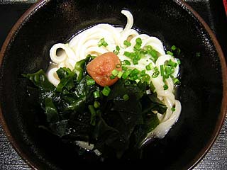 梅タレわかめうどん420円