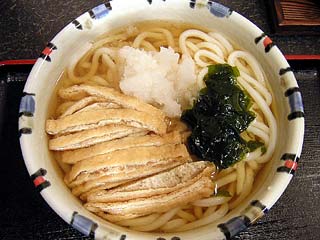 冷やしきざみきつねうどん700円