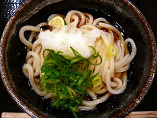 ぶっかけうどん冷320円