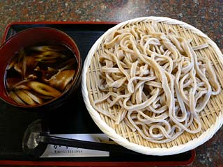 肉つけうどん小550円