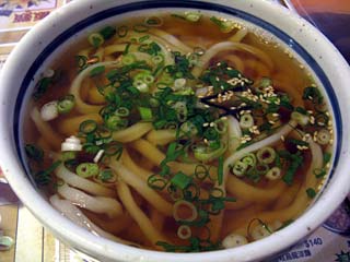 原味烏龍麺90元＝約325円