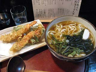 天ぷらうどん790円