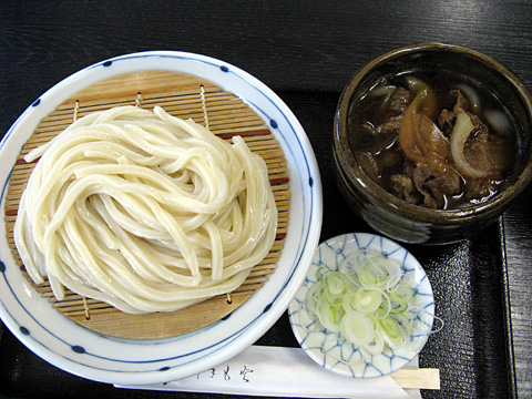 牛肉汁ざるうどん770円