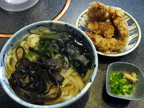 いいだこ天ぷらうどん800円