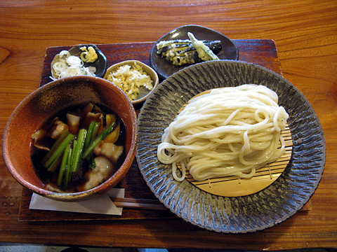 武蔵野うどん730円+オクラ天50円+茄子天50円