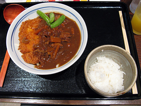 カツカレーうどん850円