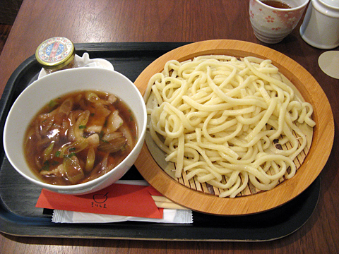 黒豚きりしまうどん750円