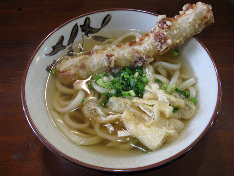 かけうどん300円+ちくわ天100円