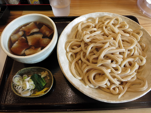 肉汁うどん並盛り750円