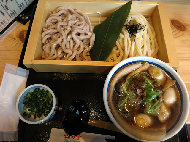 肉つけ汁うどん合盛並880円