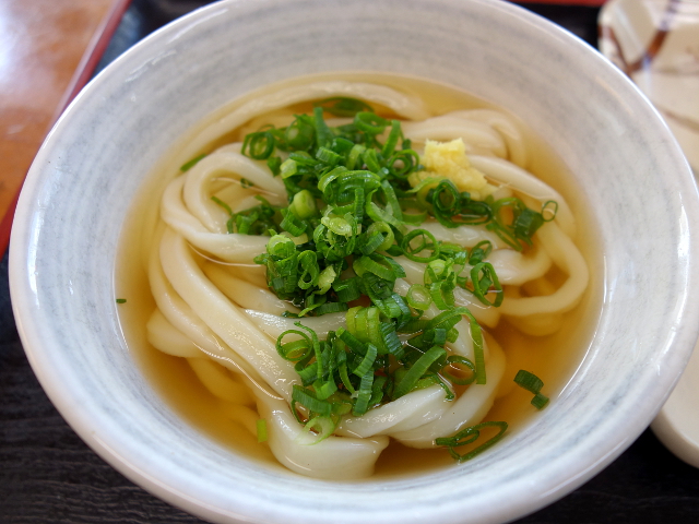 ぬるいかけうどん小230円