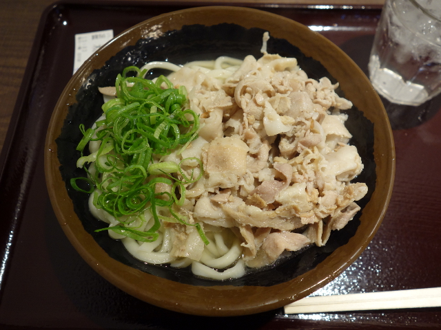 米澤豚肉うどん温680円