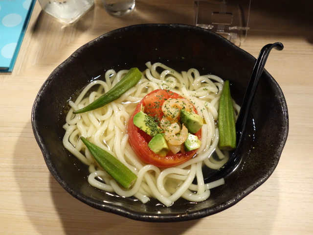 海老アボカドとトマトのファルシUdon980円