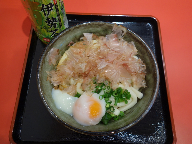 伊勢うどん+温泉玉子680円