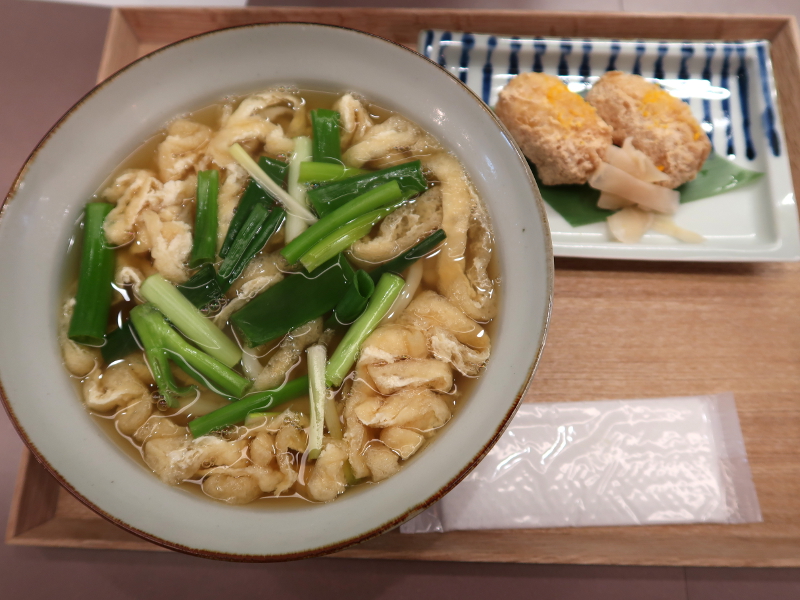 しのだうどん+いなりのセット1080円