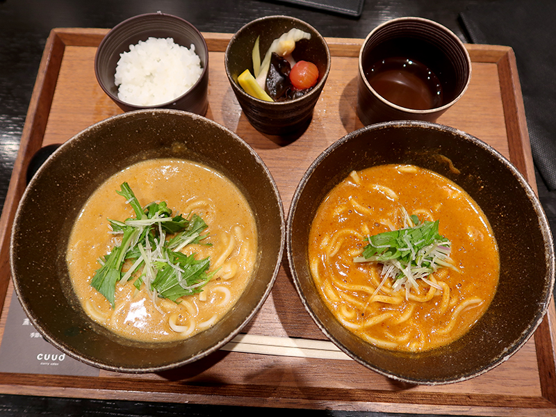 かけうどんハーフ&ハーフ1297円+税