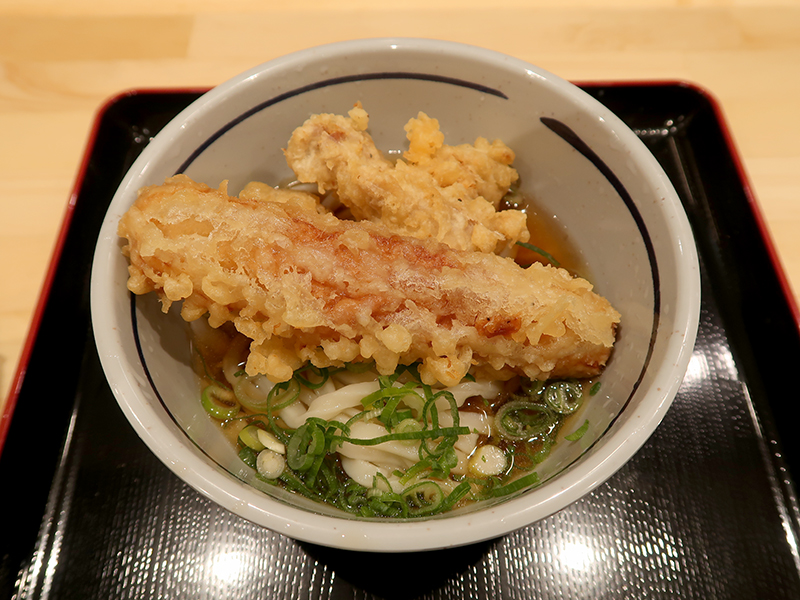 冷とり天ちくわ天ぶっかけうどん530円