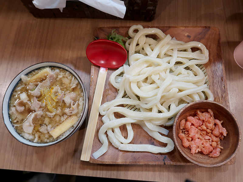 肉汁うどん(背脂柚子あり)850円