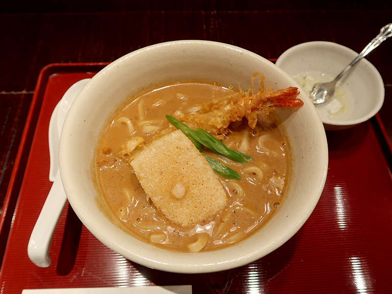 えびもちカレーうどん1600円