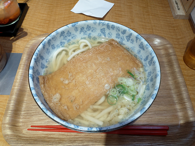 大揚きつねうどん温620円