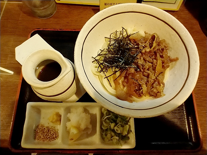 牛ぶっかけうどん温1000円