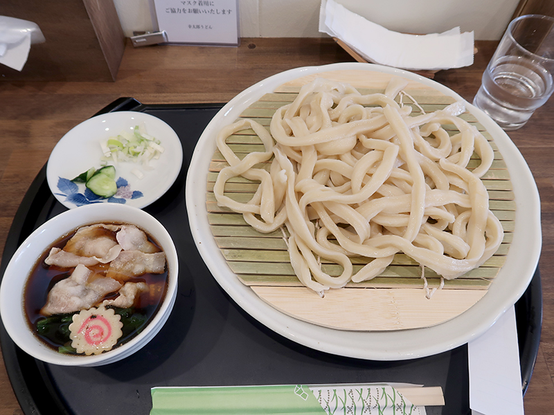 肉つけうどん800円