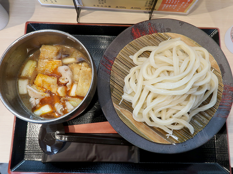 旨辛肉汁うどん並940円