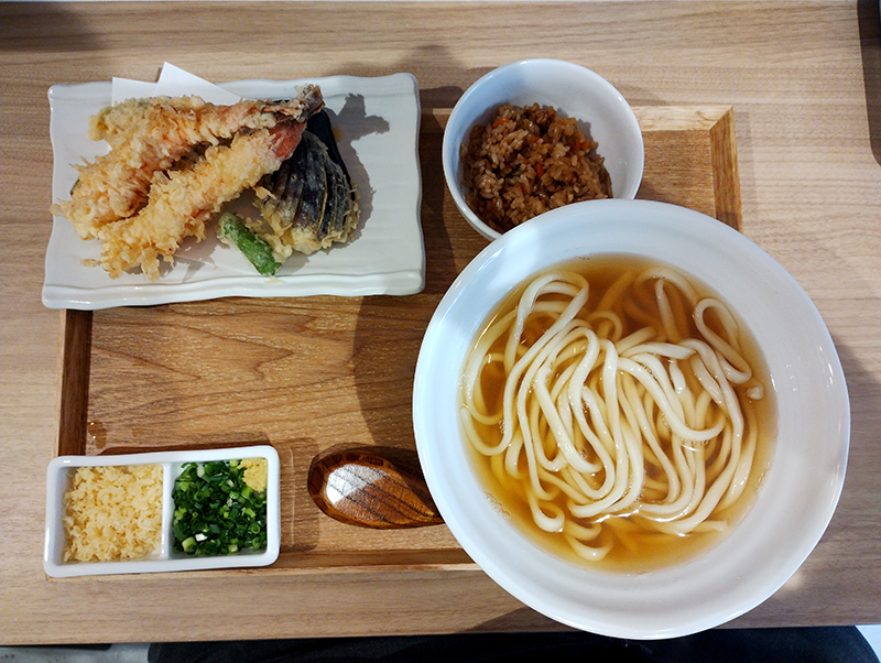 天ぷらかけうどんセット1400円